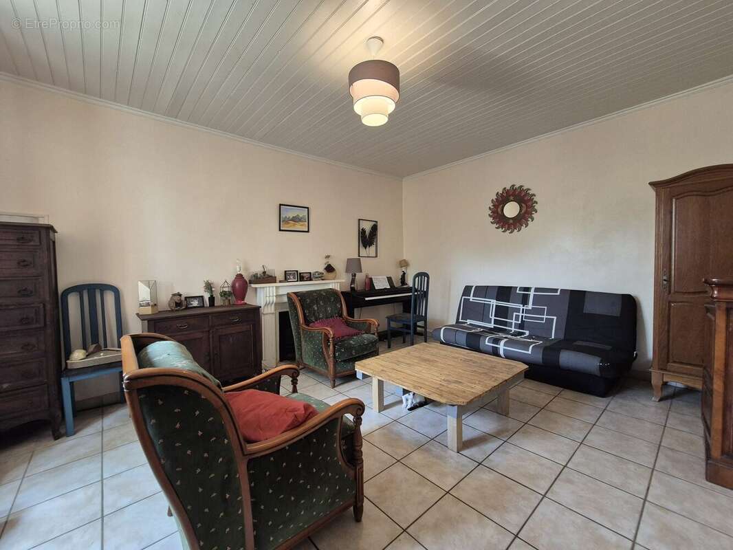 Maison à LA FEUILLEE