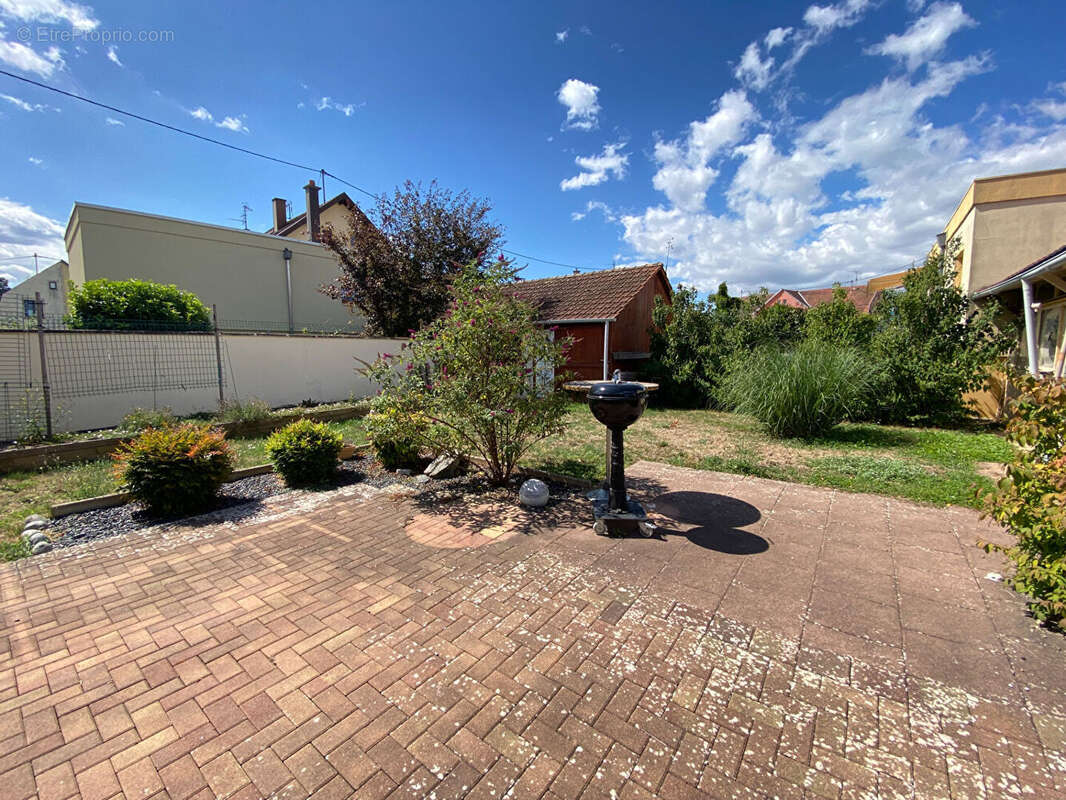 Maison cosy 4 pièces à vendre à Bollwiller, quartier calme- beau jardin avec espace terrasse - garage - photo 3
