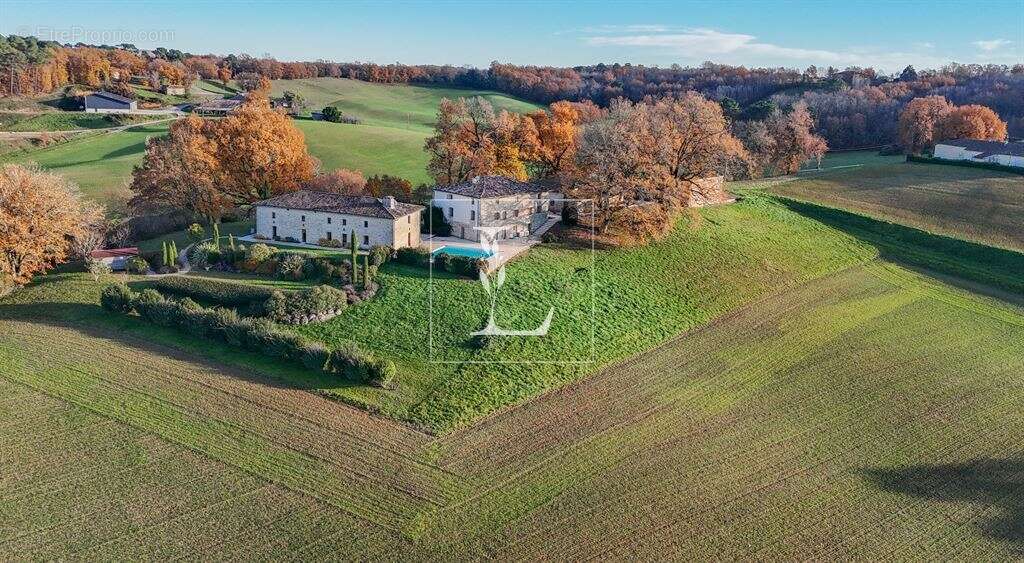 Maison à PUYGAILLARD-DE-QUERCY