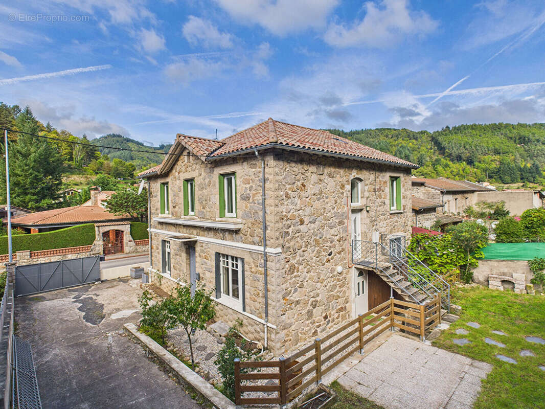 Maison à LE CHEYLARD