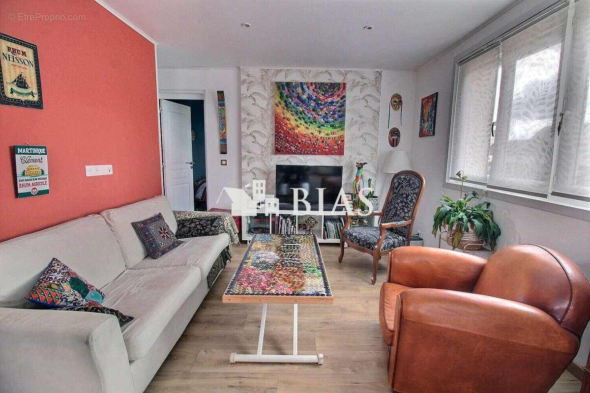 Maison à BOURG-ACHARD