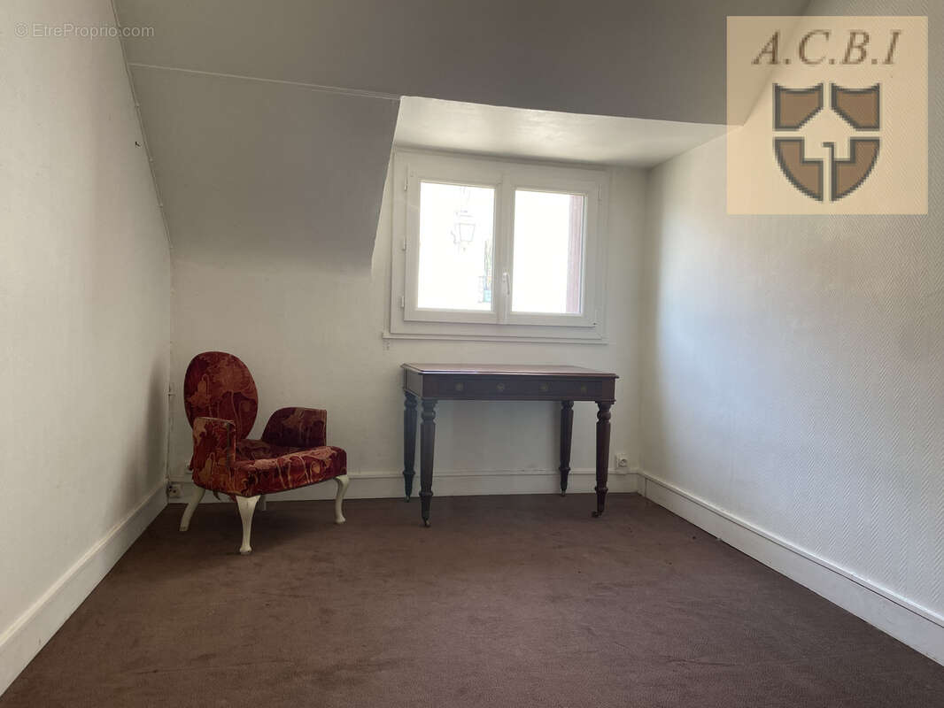 Ensemble immobilier avec maison d'habitation et local commercial attenant - photo 14