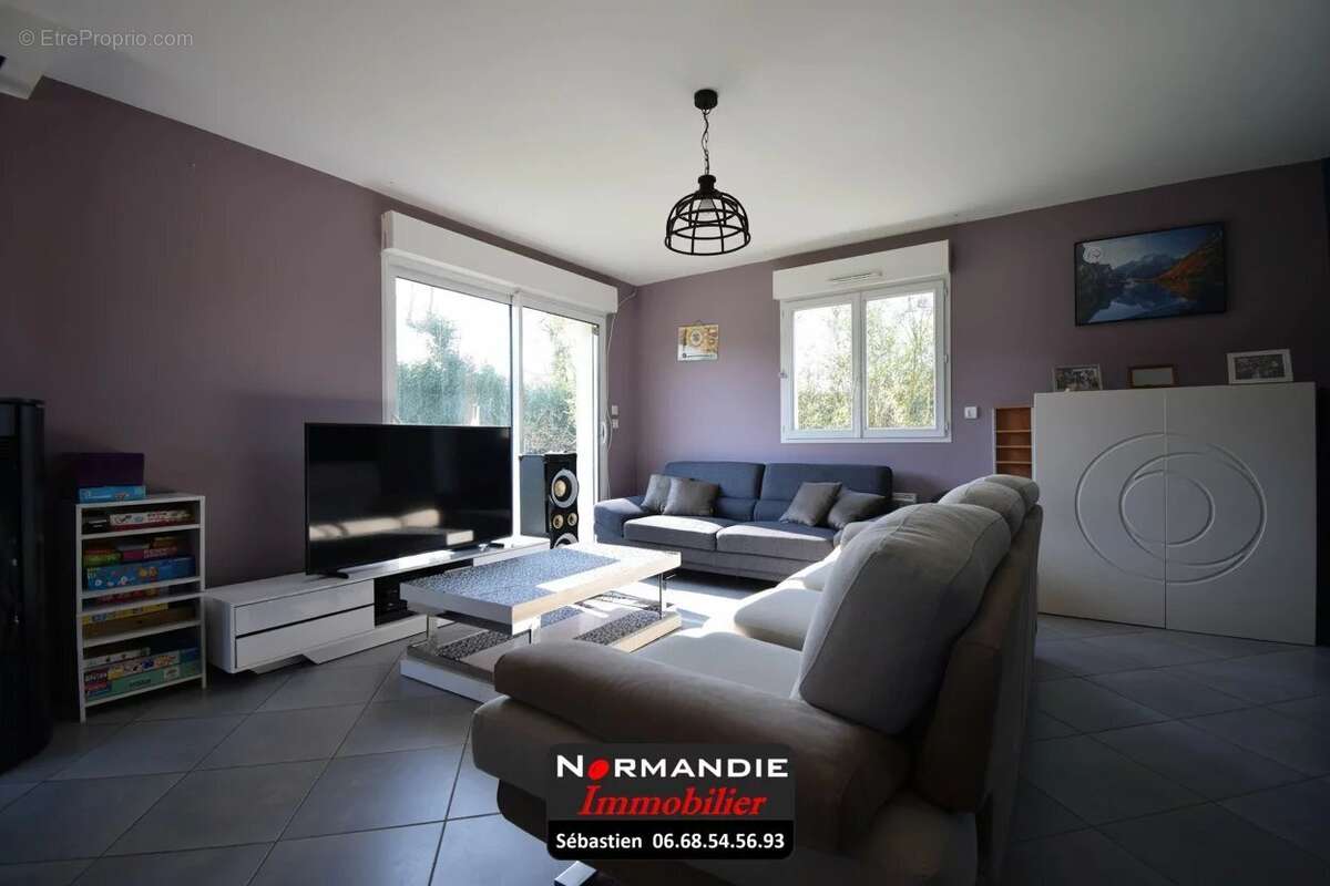 Maison à YERVILLE