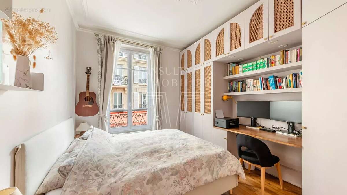 Appartement à LEVALLOIS-PERRET