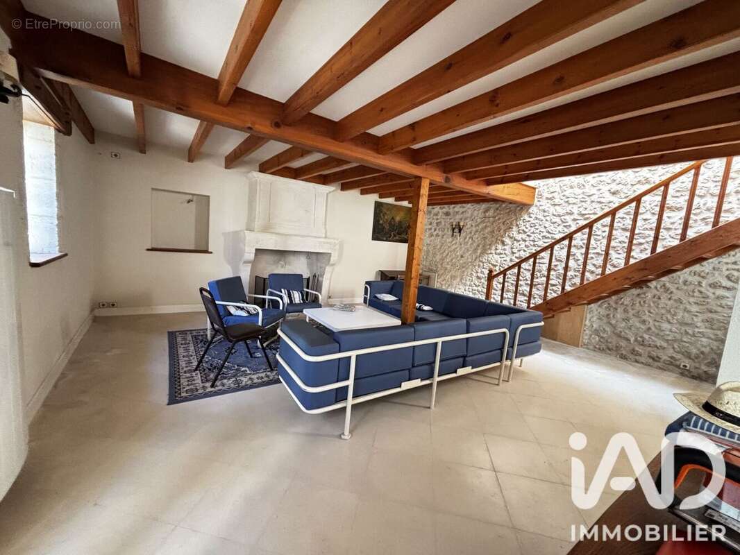 Maison 260 m² à L'eguille  - photo 6