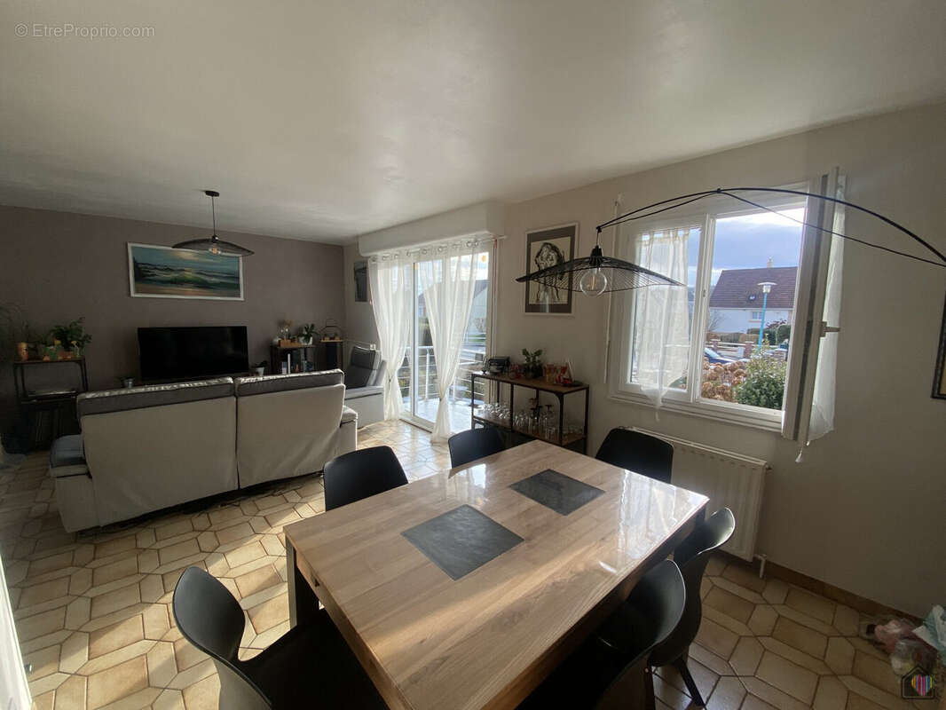 Maison à SAINT-LEONARD