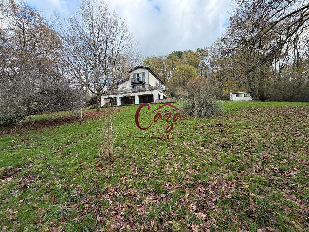 Maison à FARGUES-SAINT-HILAIRE