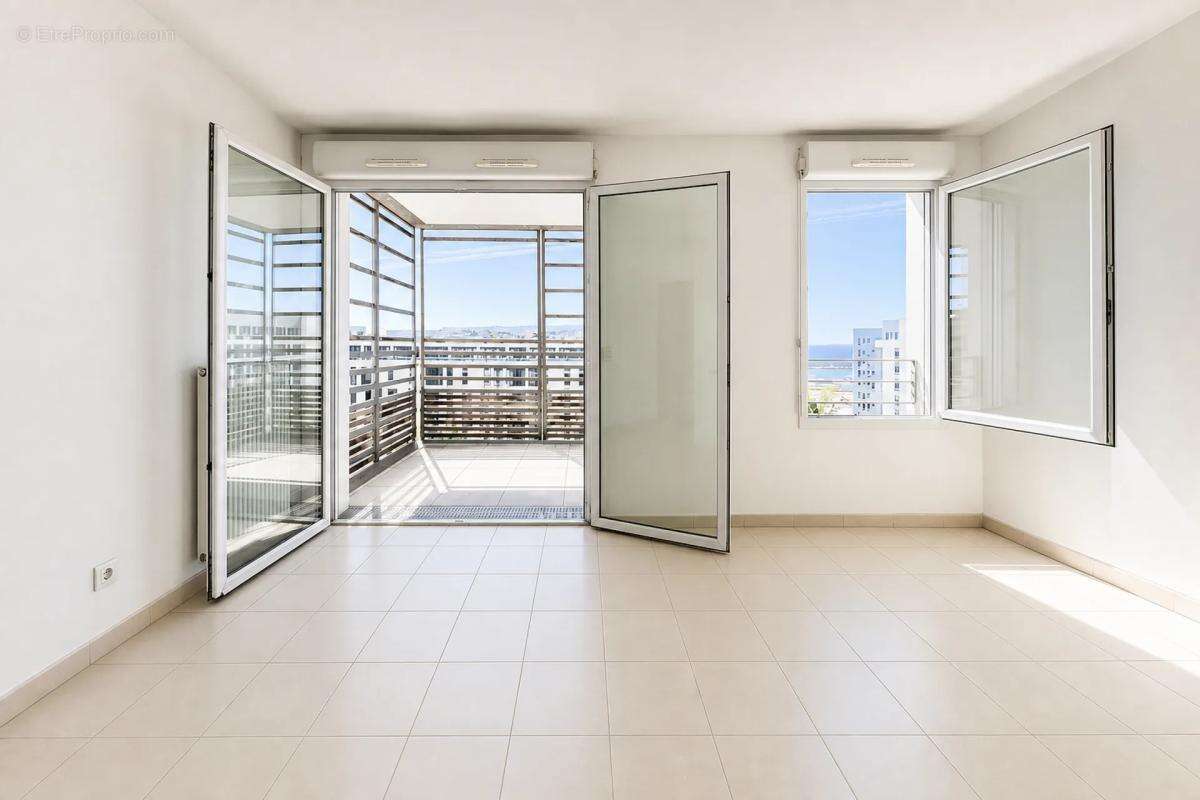 Appartement à MARSEILLE-2E
