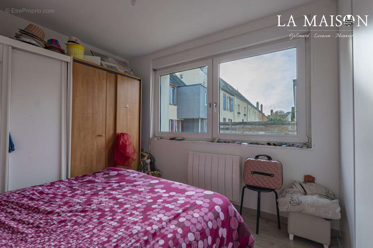 Appartement à GENLIS