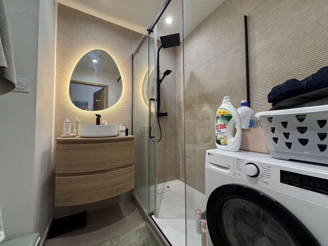 Appartement à MARSEILLE-7E