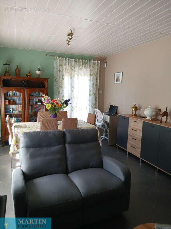 Maison à SAINT-LAURENT-DE-CERDANS