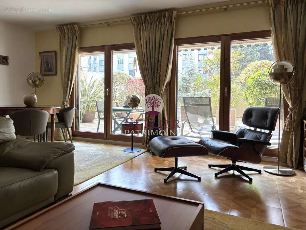 Appartement à PARIS-12E
