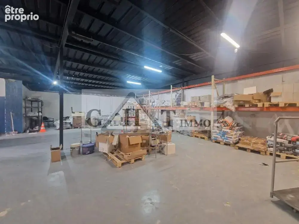 A vendre 220 m² entrepot bureaux a aubervilliers - photo 2