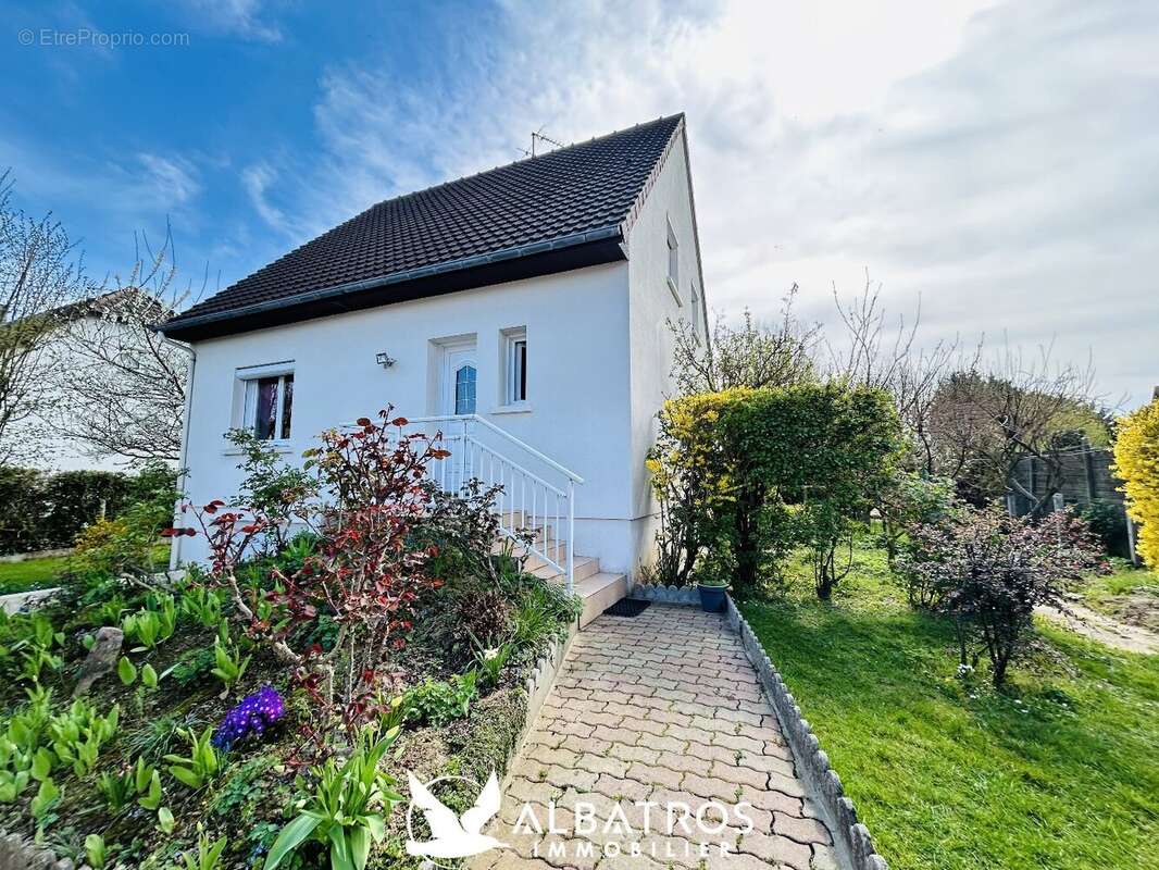 Maison à OUISTREHAM