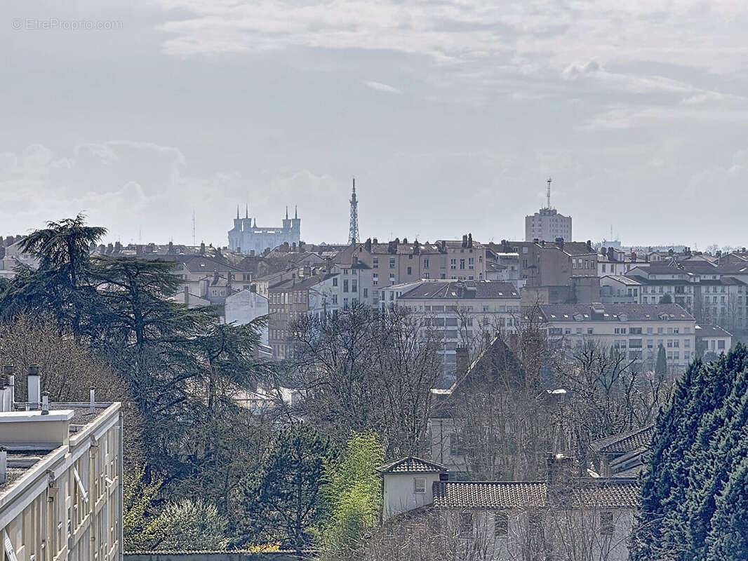 Appartement à CALUIRE-ET-CUIRE