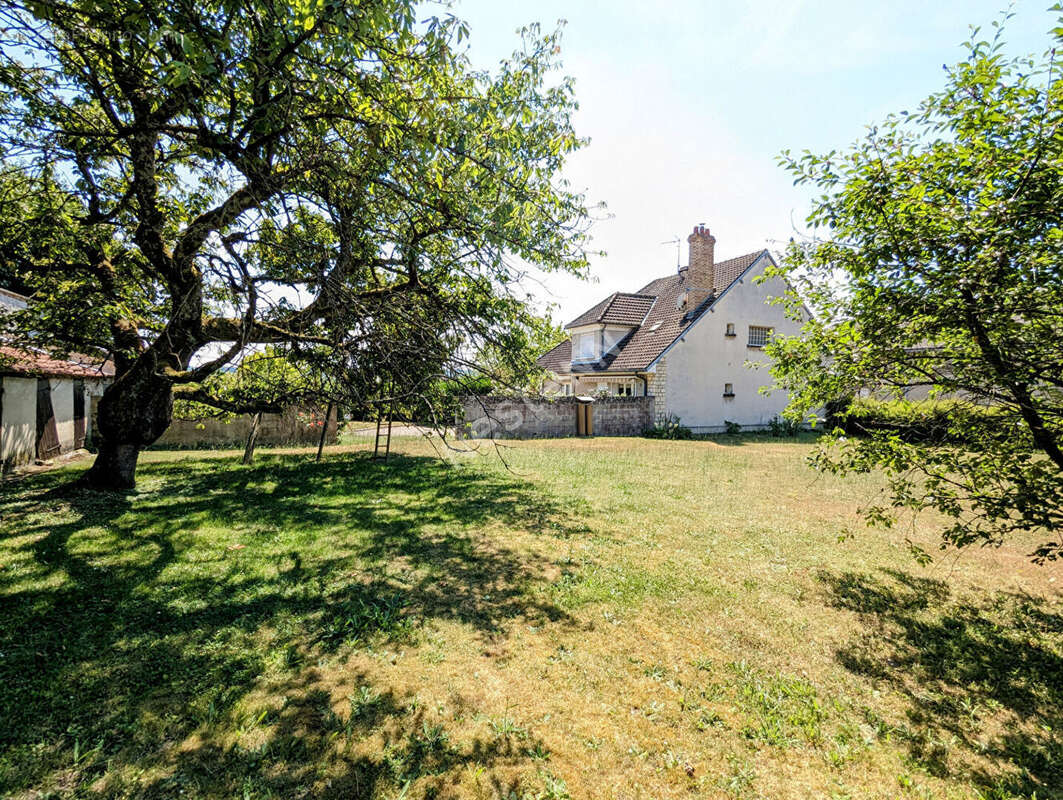 Maison à BEAURIEUX
