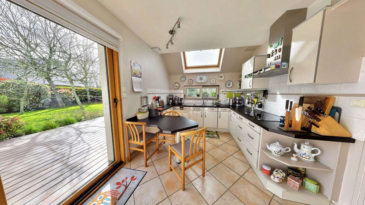 Fouesnant, jolie maison d'architecte de 170 m², sur un jardin paysagé de 3000 m², mer à pied ! - photo 8