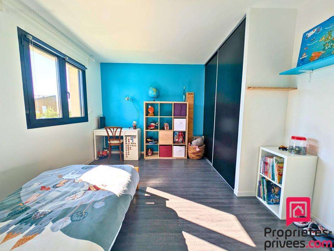 Maison à SAINTE-LUCE-SUR-LOIRE