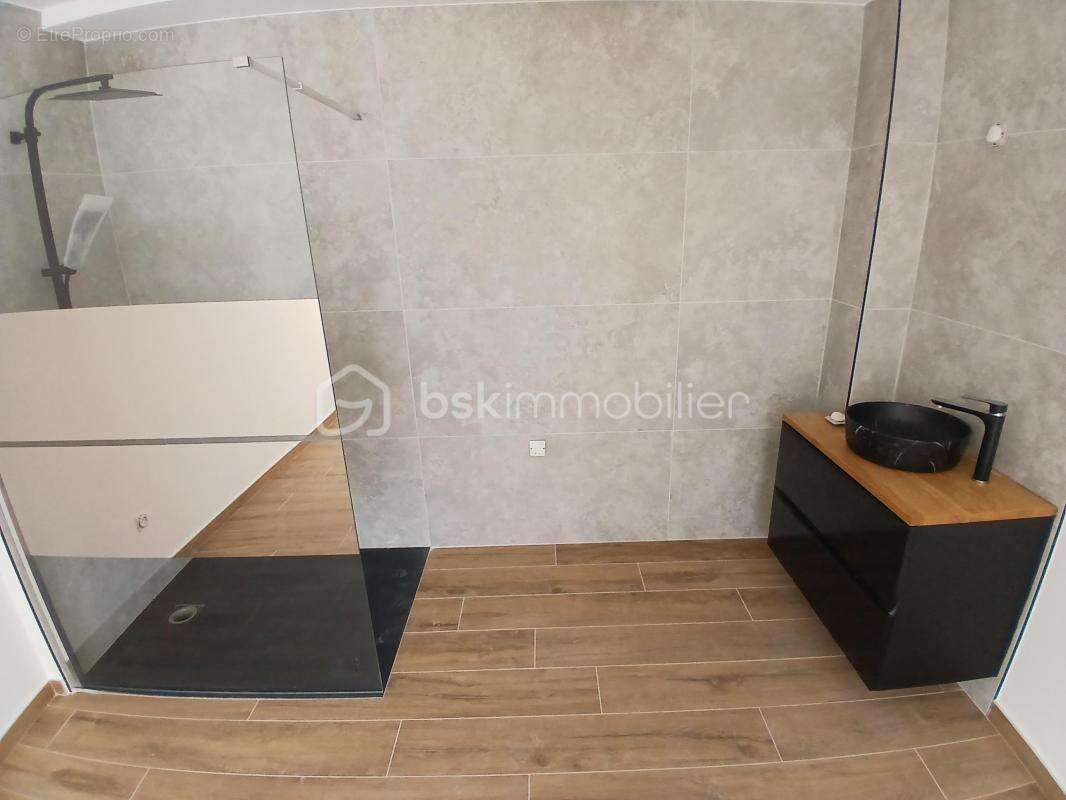 Proximite centre -ville, superbe appartement t3 neuf avec grande terrasse , le long du doubs!!!! - photo 10