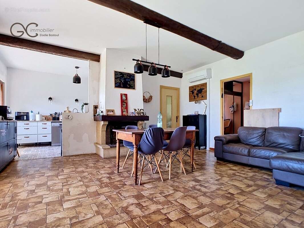 Maison à MONTADY