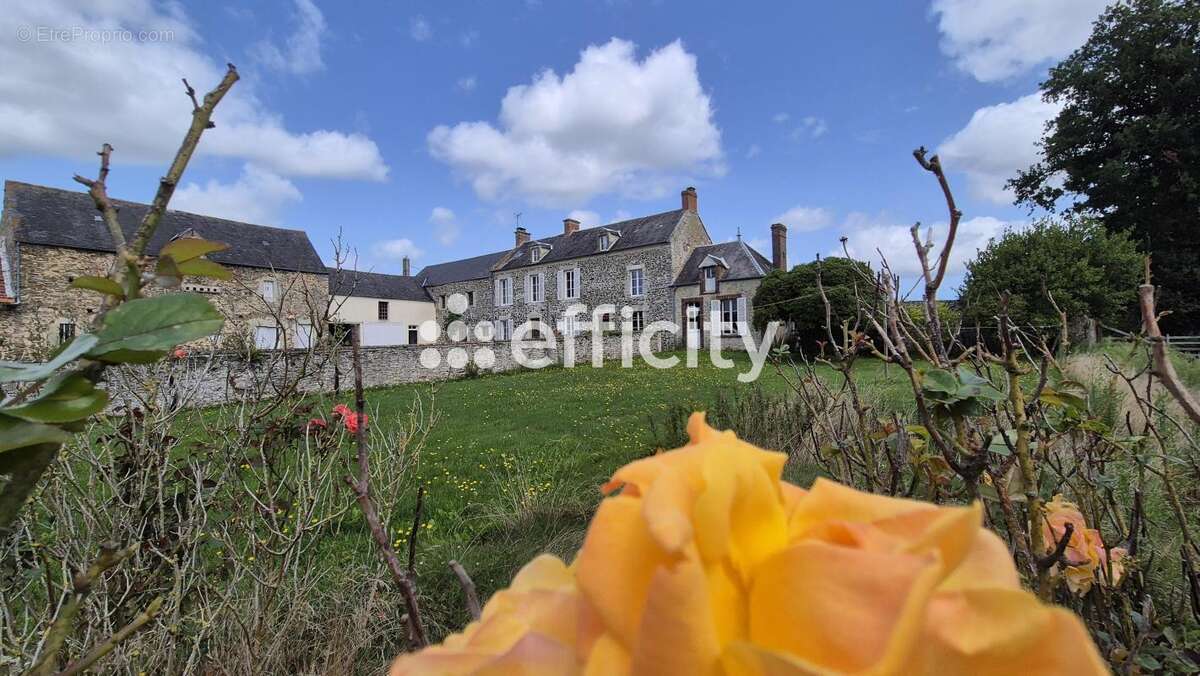 Maison à LE MOLAY-LITTRY