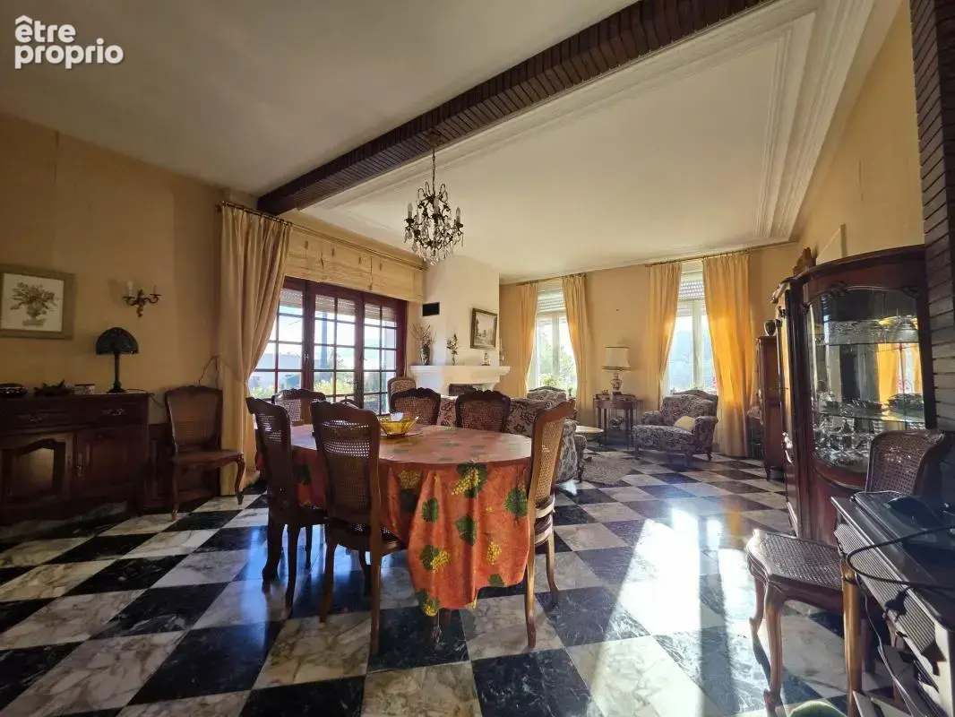 Maison individuelle avec atelier, dépendances et jardin clos - photo 8