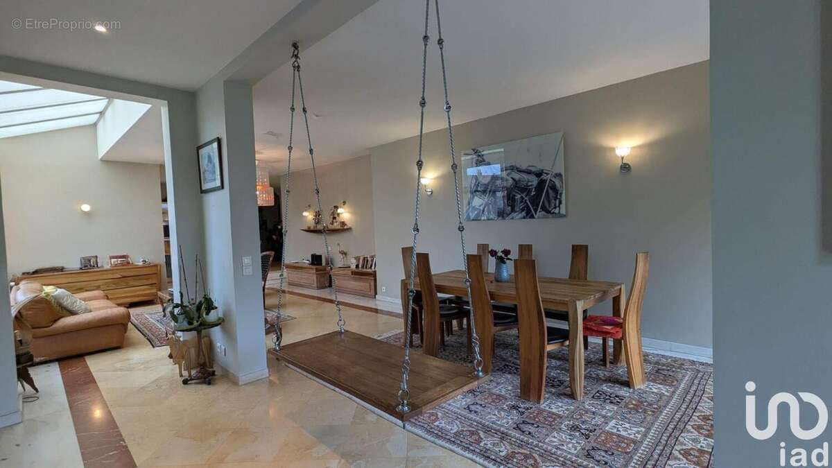 Photo 4 - Commerce à LES MUREAUX