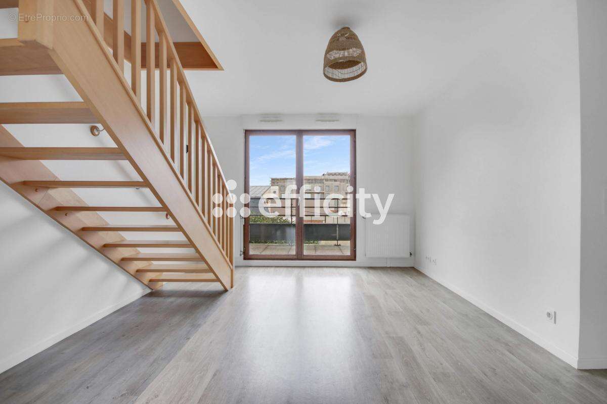 Appartement à AUBERVILLIERS