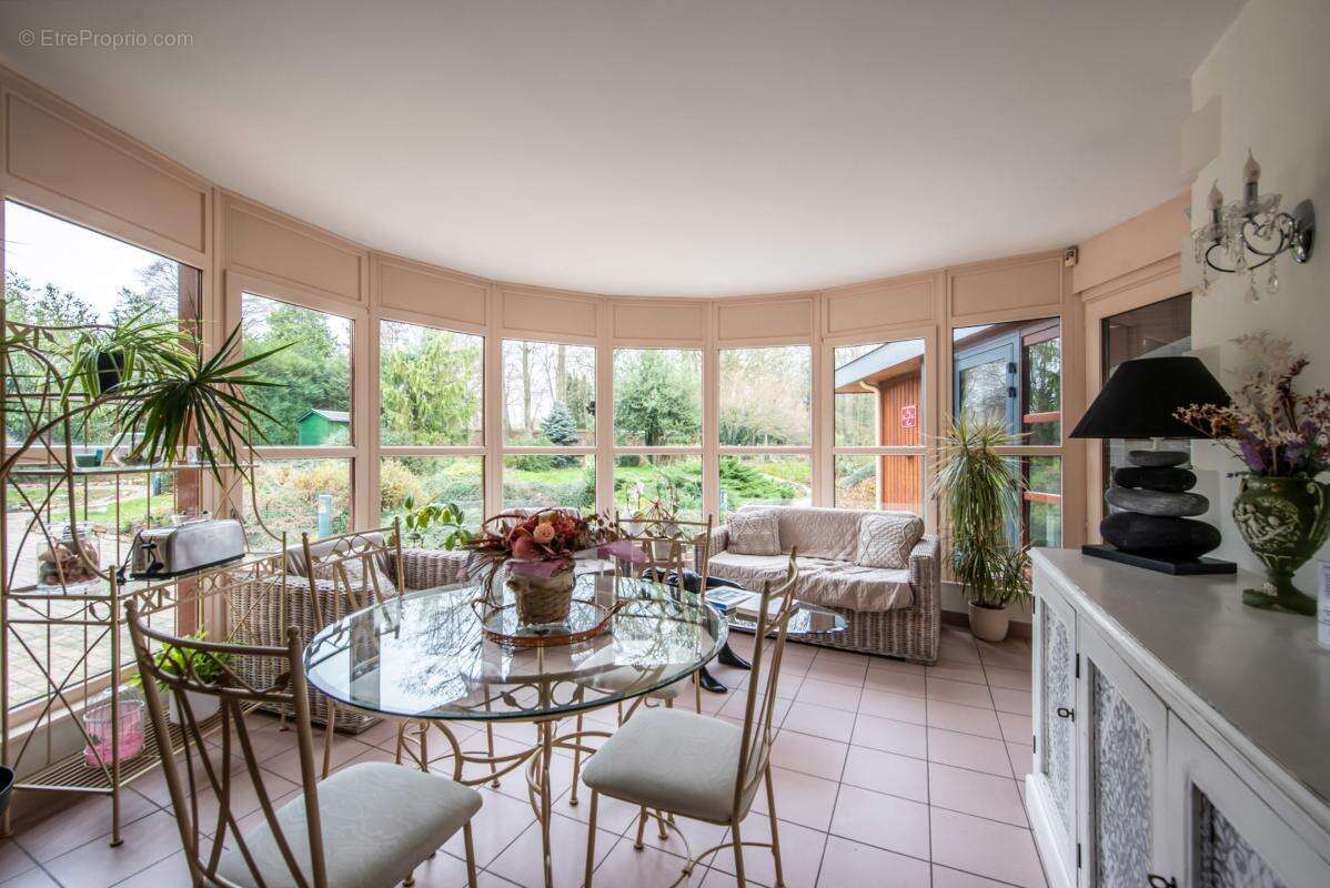 Maison 696 m² à Caudry  - photo 8