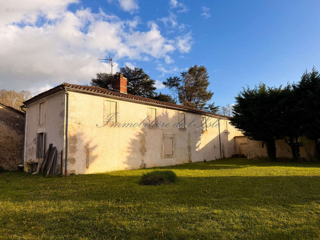 Maison à RAZAC-SUR-L'ISLE