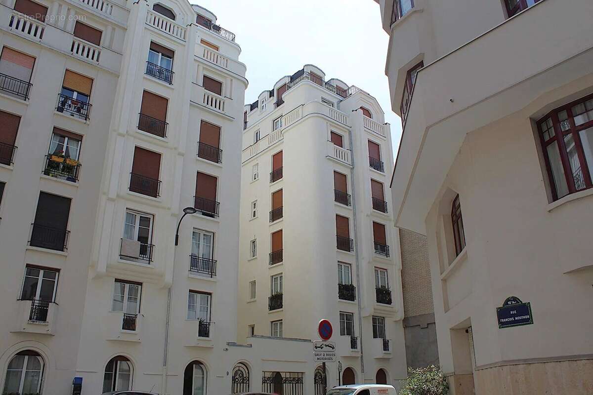 Appartement à PARIS-15E