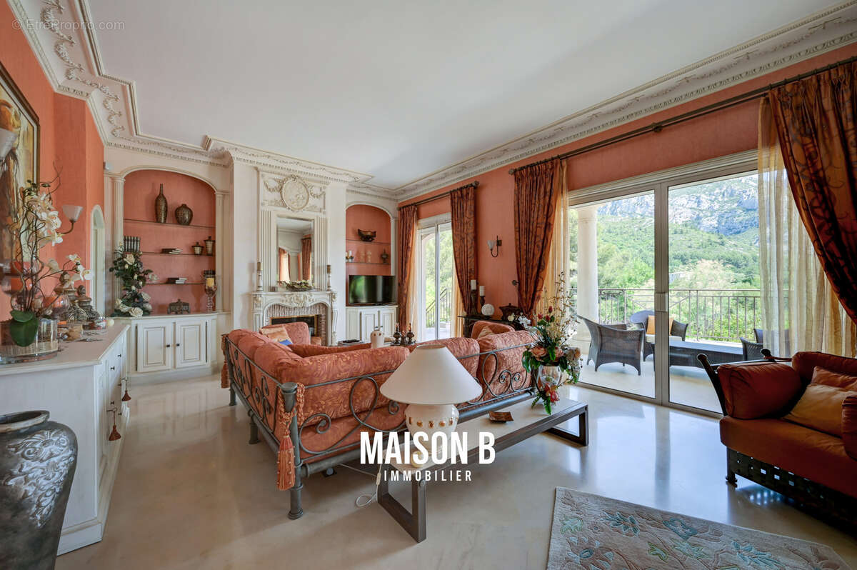 Maison à ROQUEVAIRE