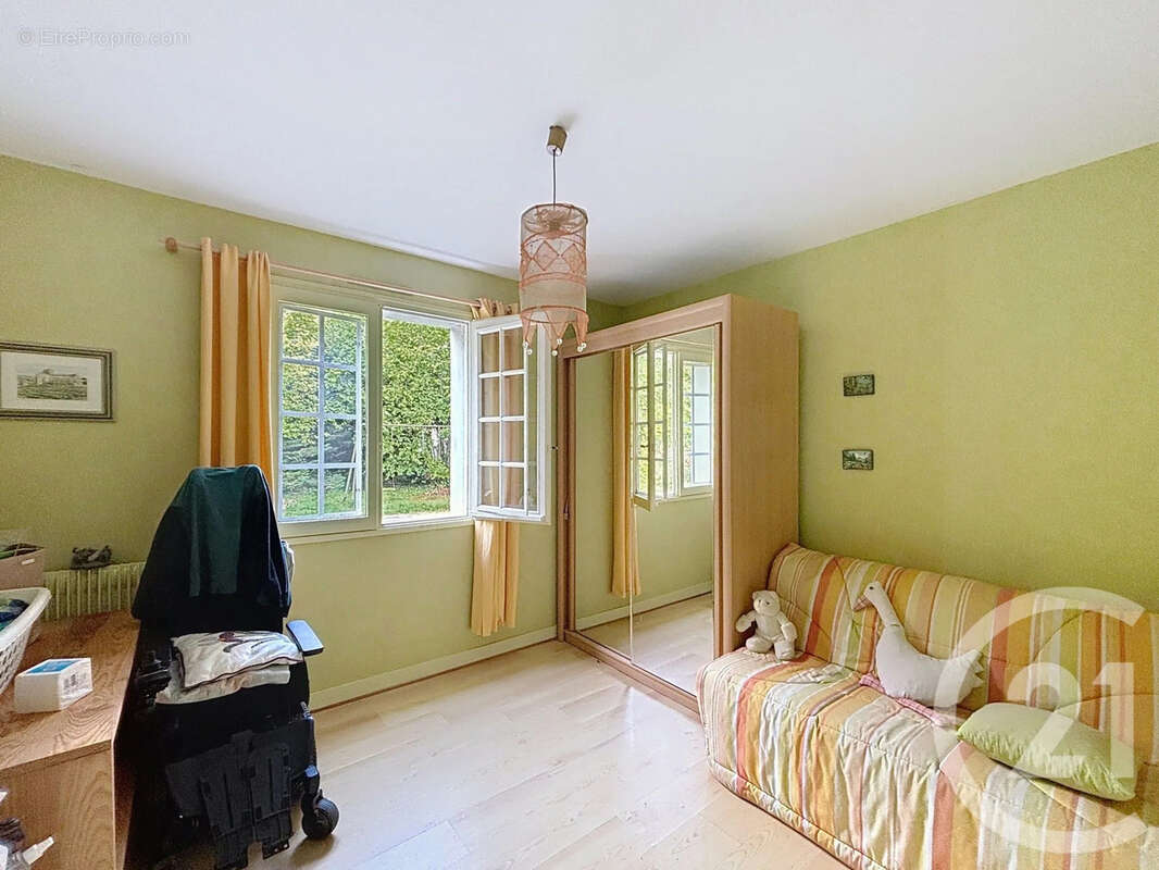 Maison à VOEUIL-ET-GIGET