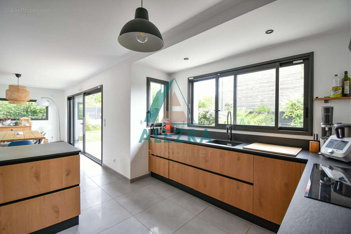 Maison à CRESPIERES