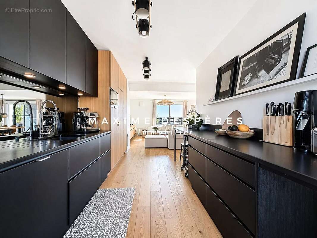Appartement à SURESNES