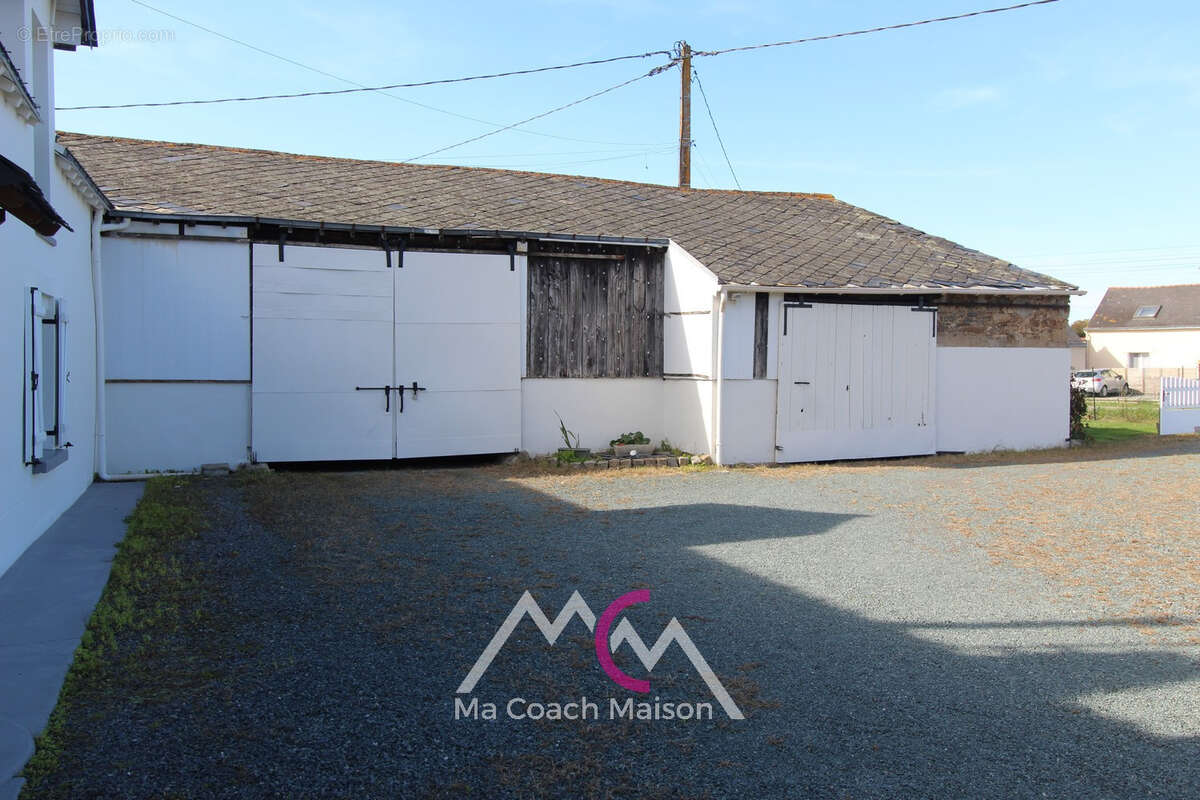 Maison à LA CHAPELLE-LAUNAY