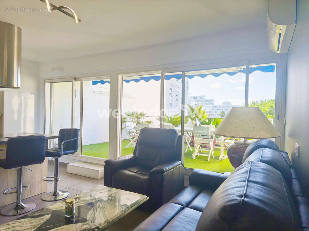 Appartement à MAUGUIO