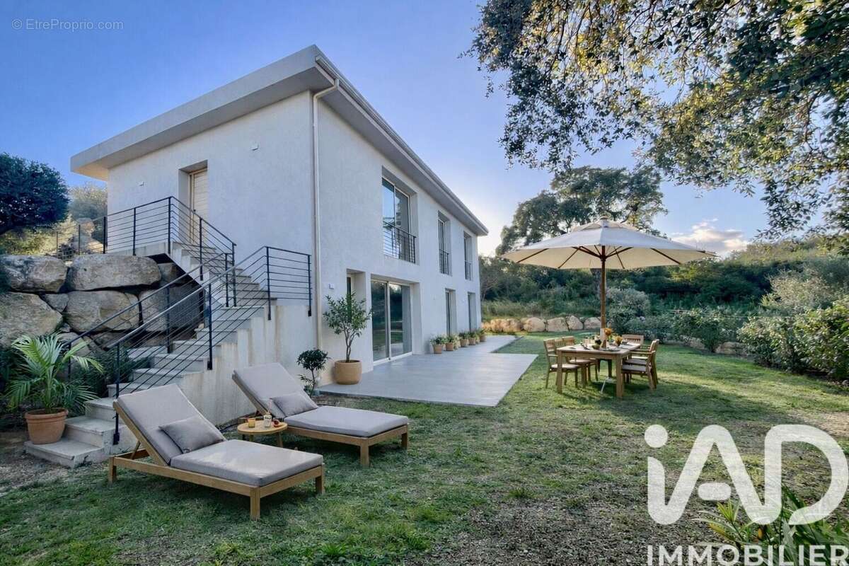 Photo 2 - Maison à PORTO-VECCHIO