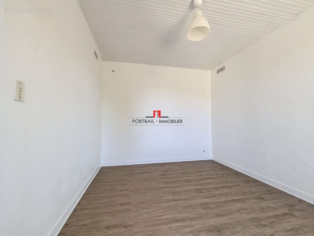 Maison 76 m² à Villeneuve  - photo 8