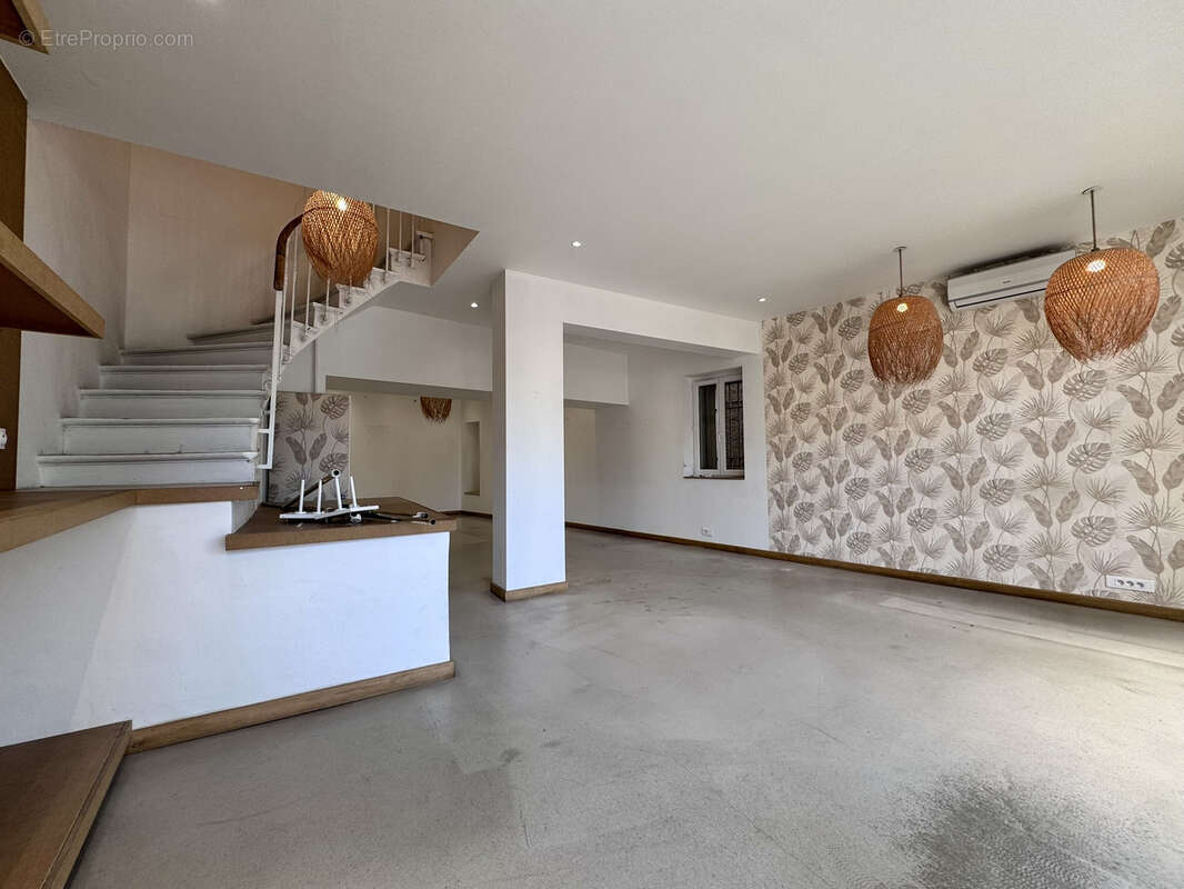 Appartement à L'ISLE-SUR-LA-SORGUE