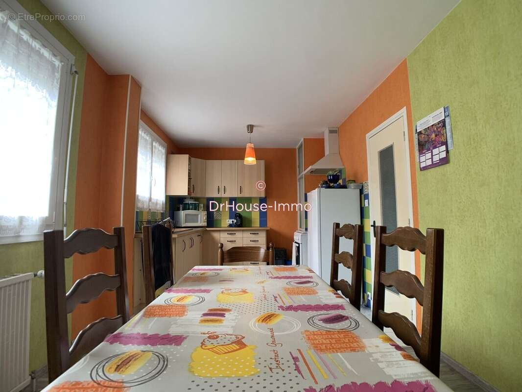 Appartement à CHALETTE-SUR-LOING