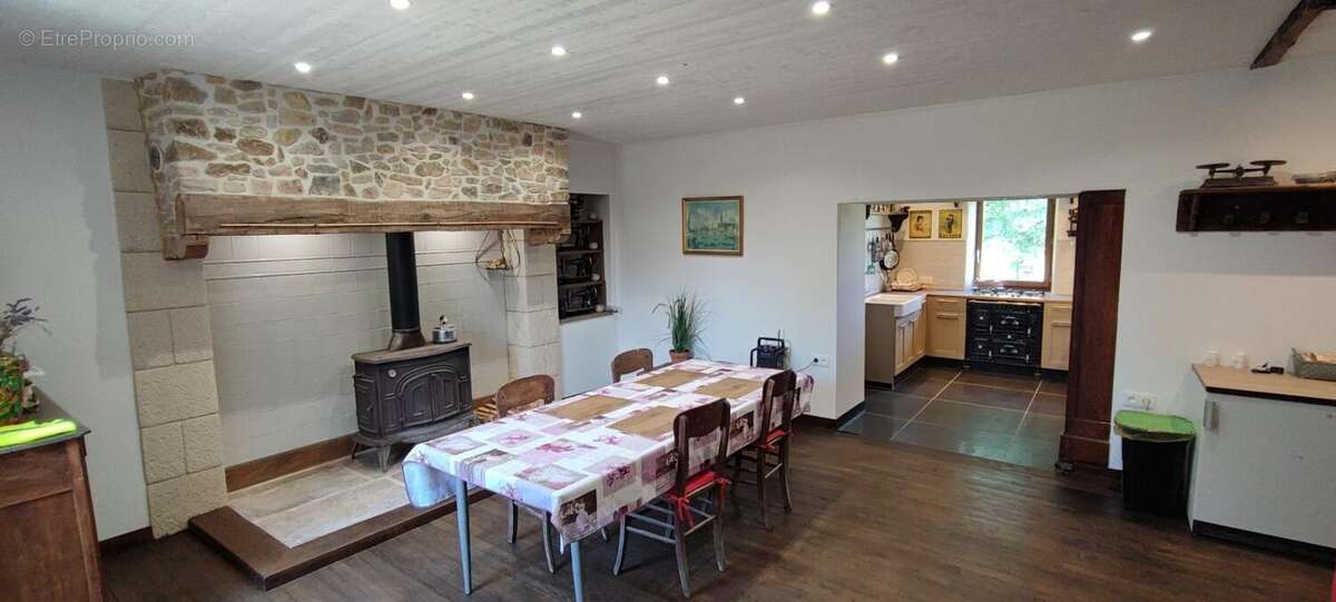 Maison à VAUREILLES