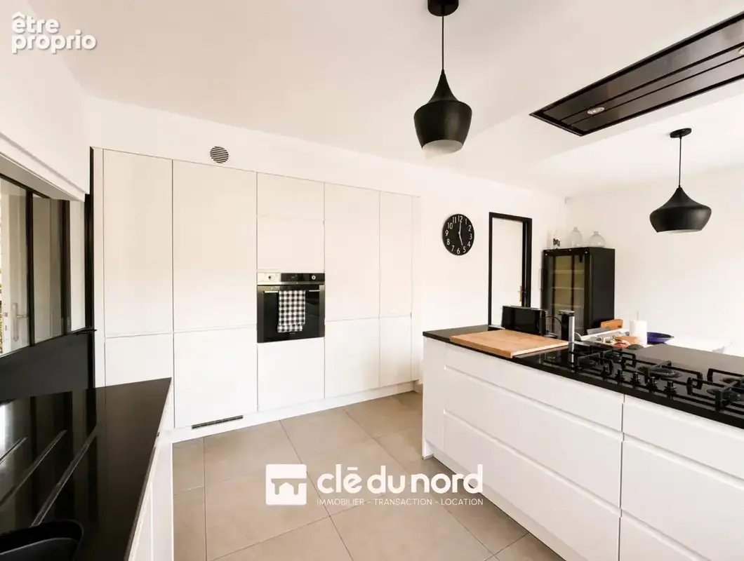 Maison individuelle de 2014 - 4 chambres - garage - jardin - parking - photo 5