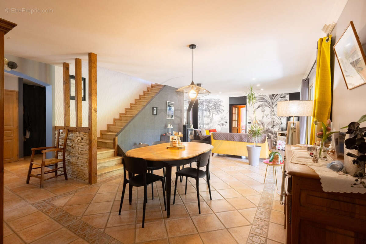 Maison à ROMPON