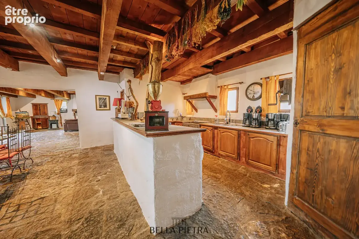 Maison 40 pièces 1 650 m² à vendre à Montpellier (34000) - photo 9