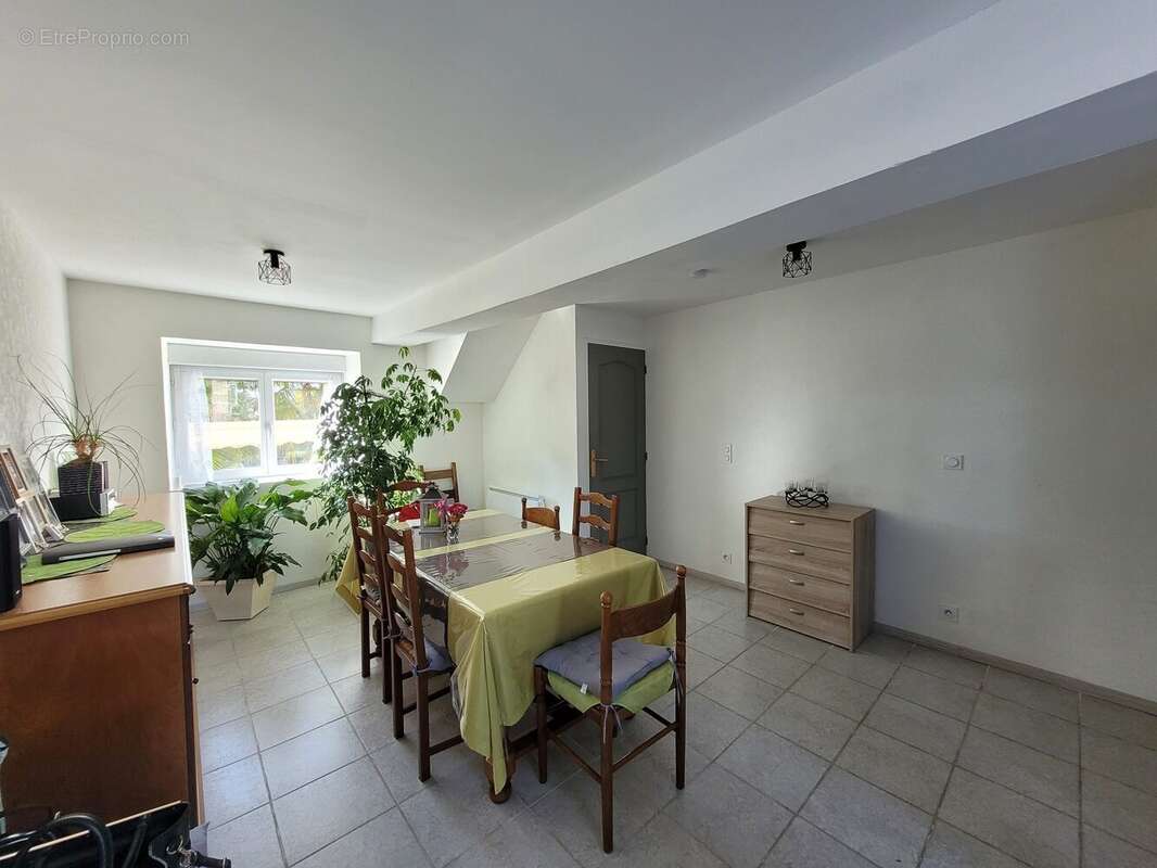 Maison à MAUVES-SUR-HUISNE