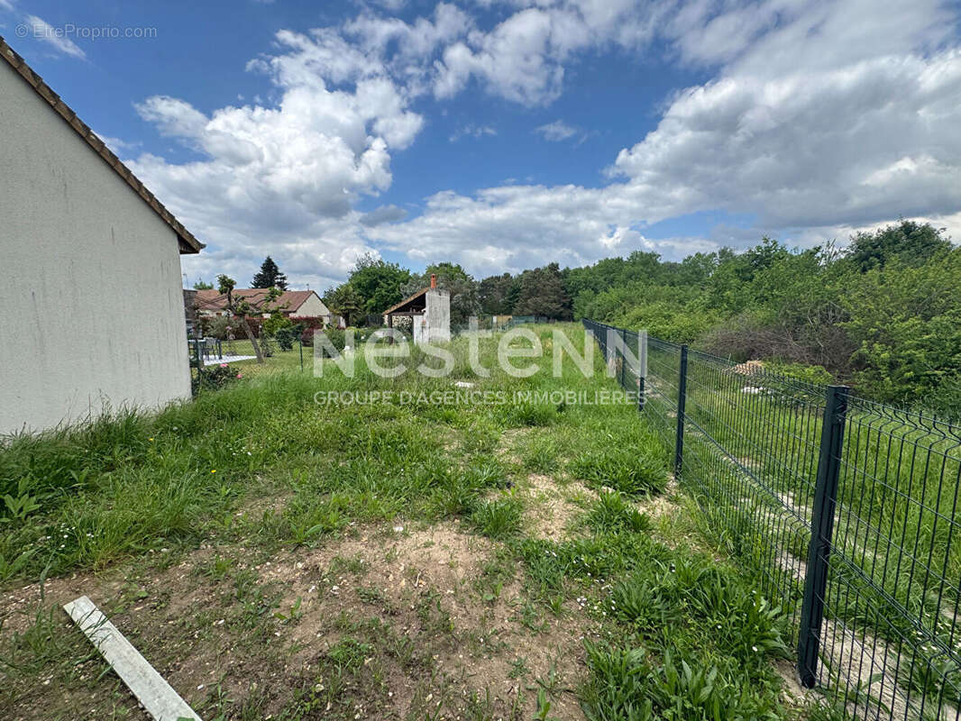 Maison à LES MONTILS