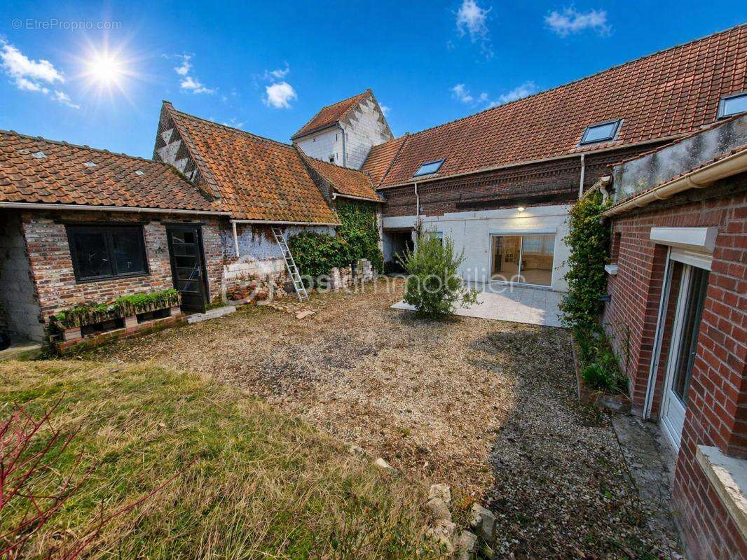 Maison à HERSIN-COUPIGNY