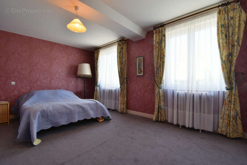 Maison 350 m² à Saint-Mars-D'egrenne  - photo 13