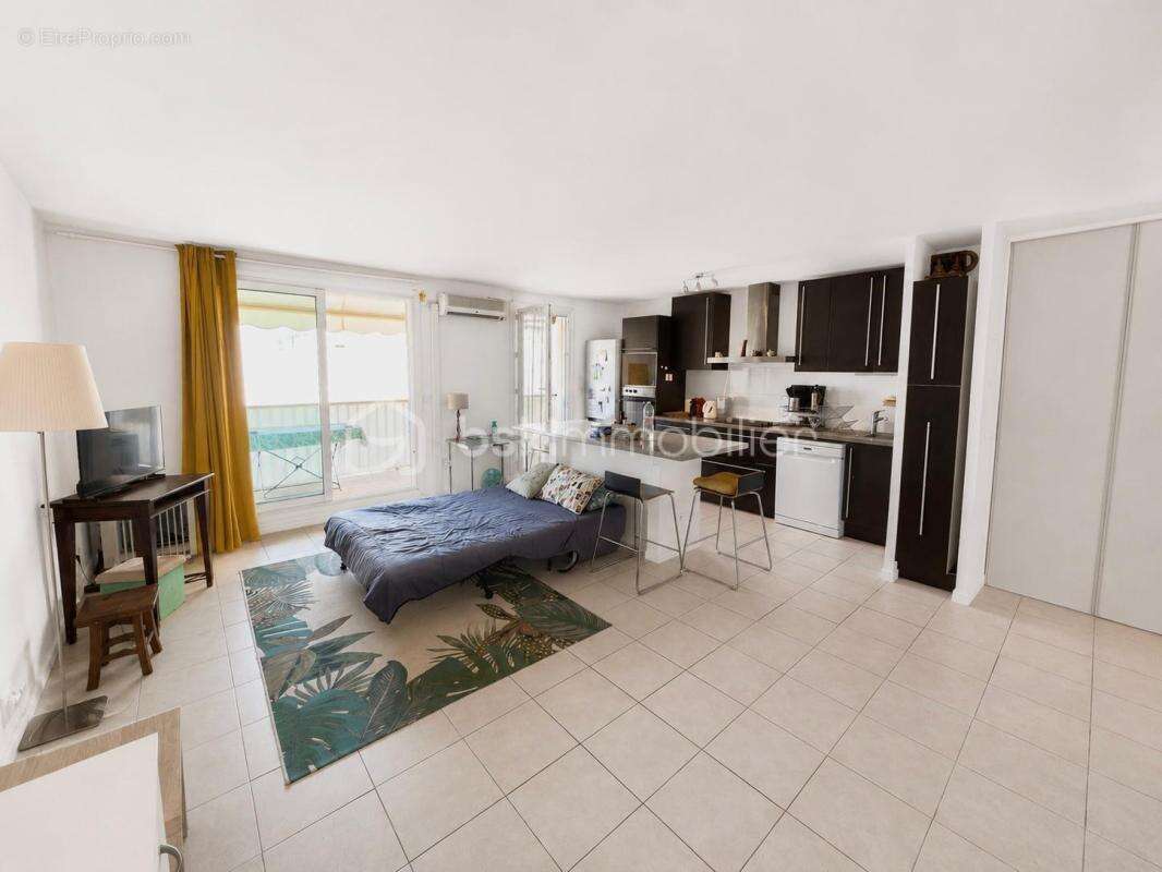 Appartement à MOUANS-SARTOUX